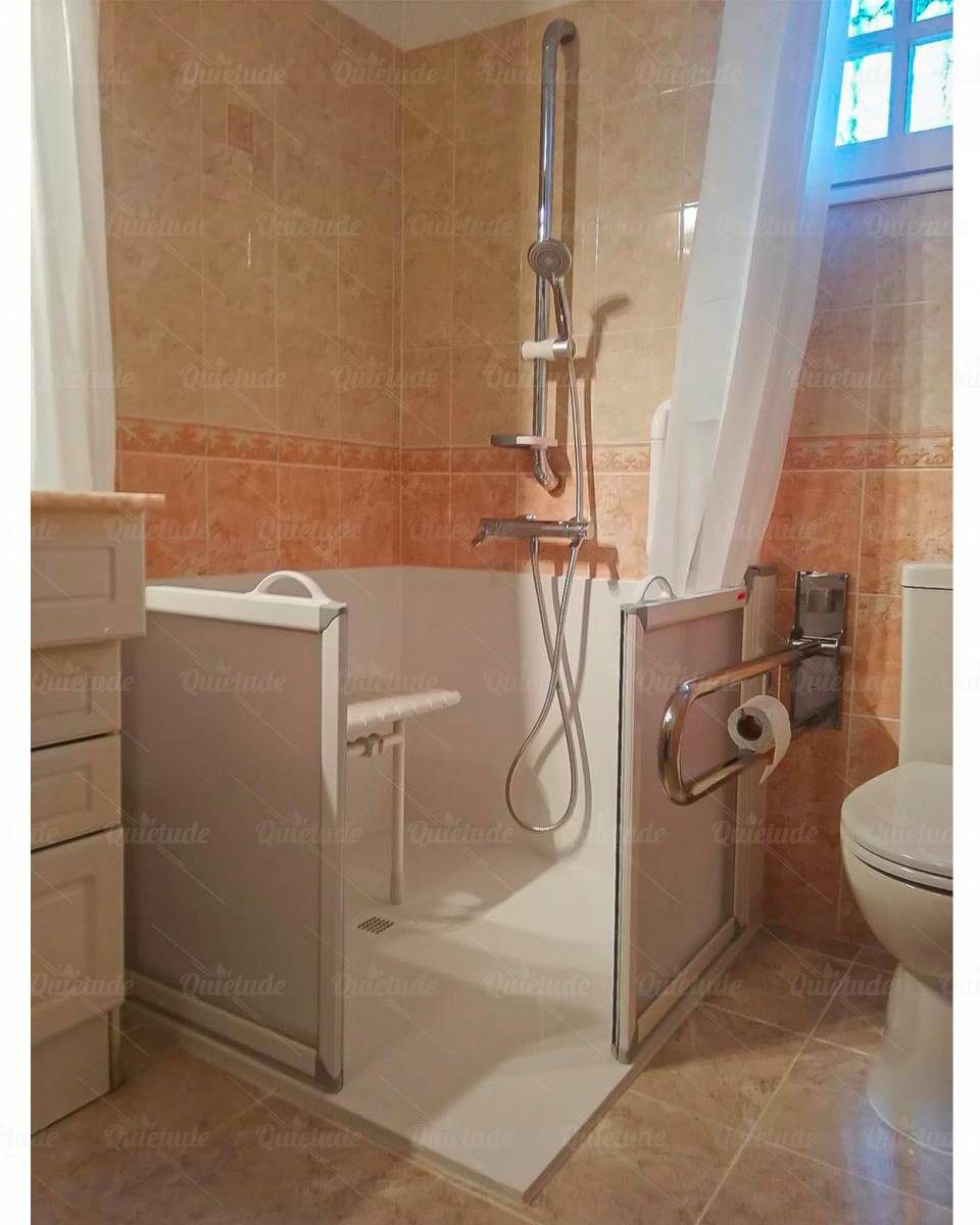 REMPLACEMENT D'UNE BAIGNOIRE EN DOUCHE SÉCURISÉE À CABRIÈS (13)