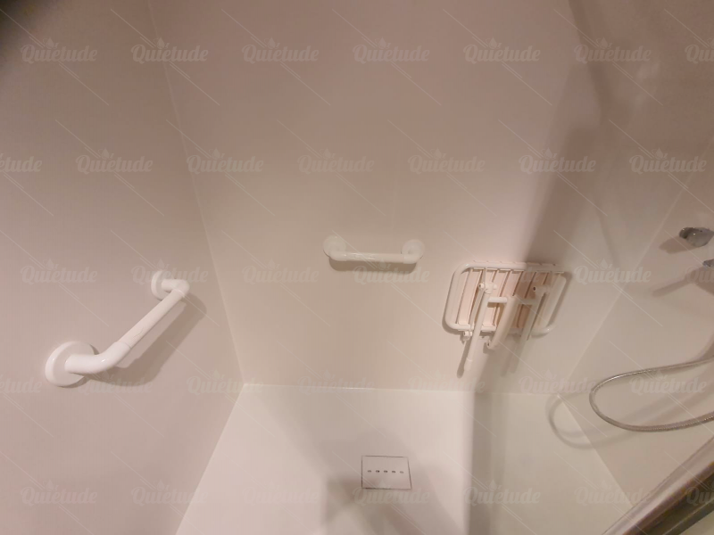 TRANSFORMATION D'UNE DOUCHE EN DOUCHE SÉCURISÉE À MARSEILLE (13)