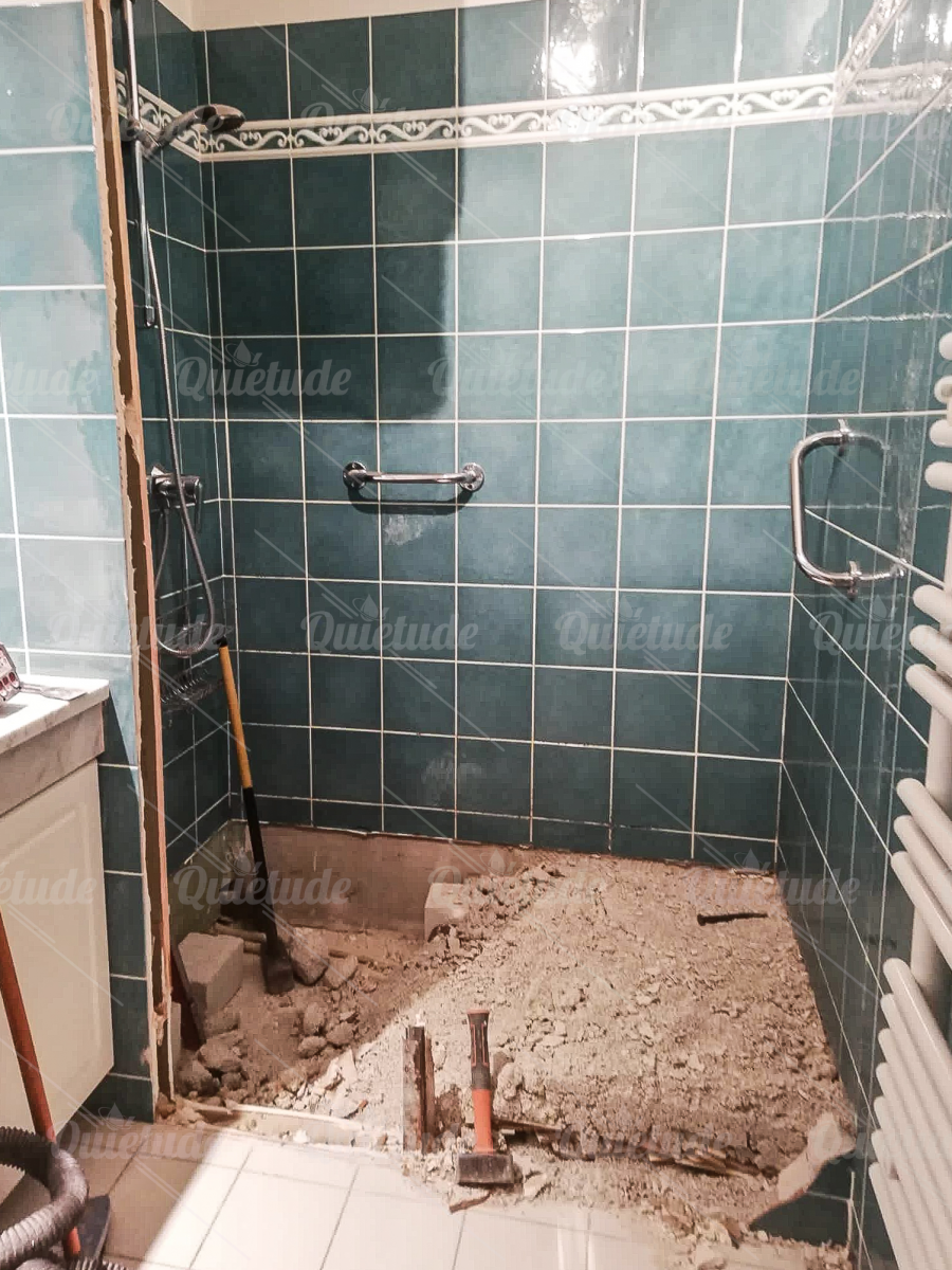 RÉNOVATION ET AGRANDISSEMENT D'UNE DOUCHE SÉCURISÉE À MARSEILLE (13)