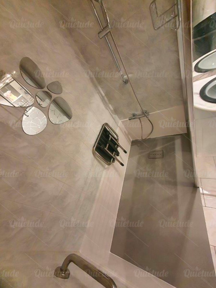 UNE DOUCHE SÉCURISÉE PERSONNALISÉE À MARSEILLE (13)