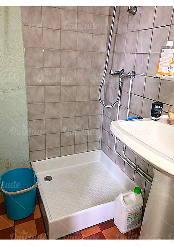 TRANSFORMATION D'UNE DOUCHE EN DOUCHE SÉCURISÉE À SAINT-AMAND-MONTRON (18)